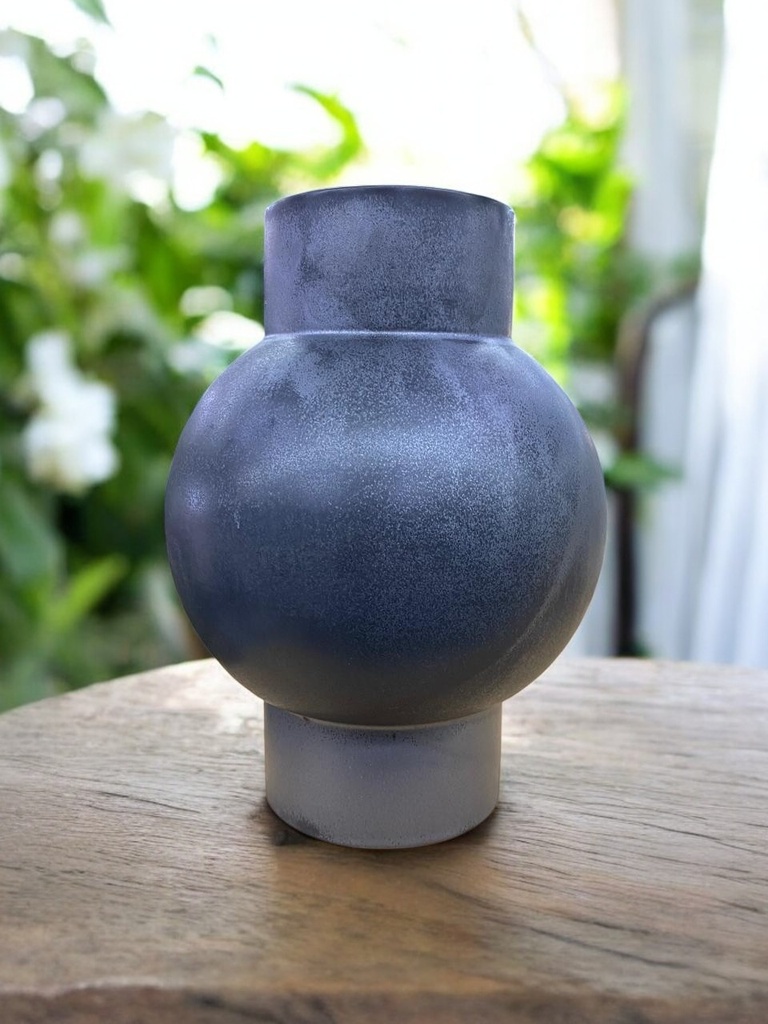Vase faience noir