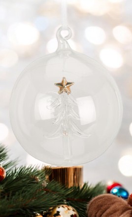 Boule de noël sapin gracieux