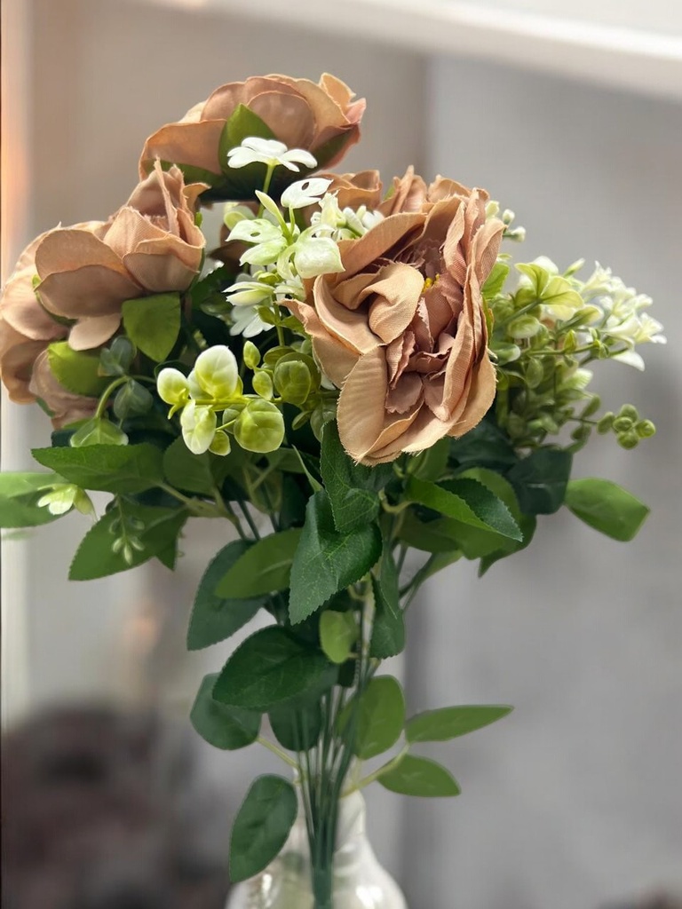 Bouquet  oeillet  marron 
