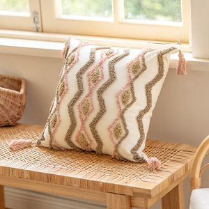 Coussin "jardin secret" blanc cassé/rose - 45x45 cm 