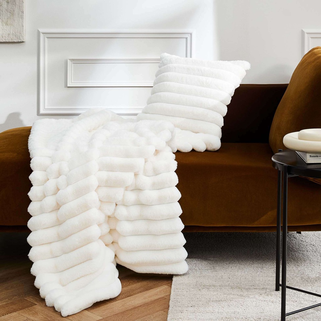 Plaid 125 x 150 cm imitation fourrure/polaire boudoir naturel