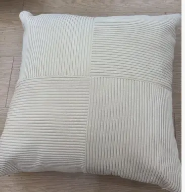 Coussin Annabella beige - 43 x 43 cm