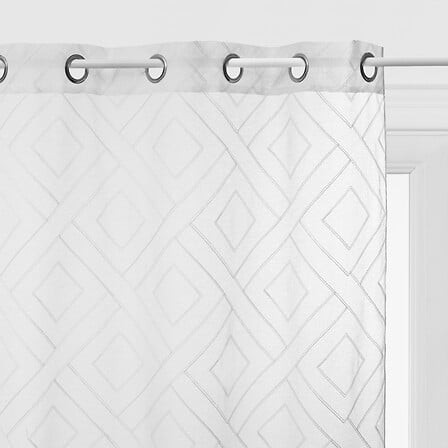 Voilage brode  blanc 140x240